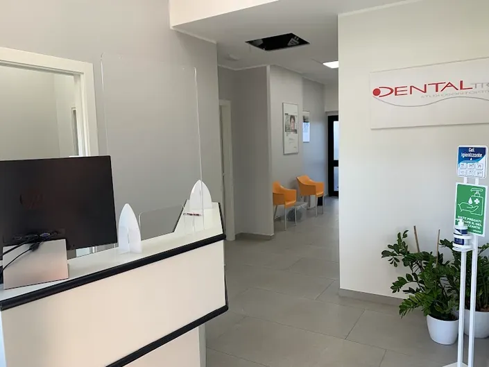 Dentaltre Studi Odontoiatrici srl – Dentista Certosa