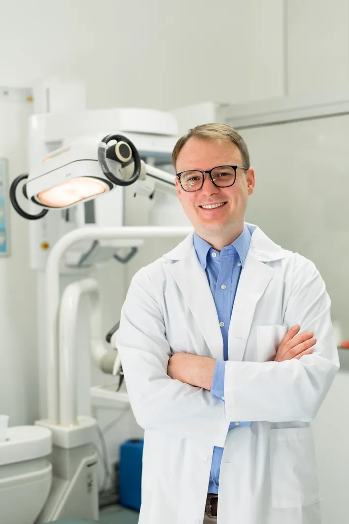 Dott. Bohdan Semendyayev — Medico Odontoiatra