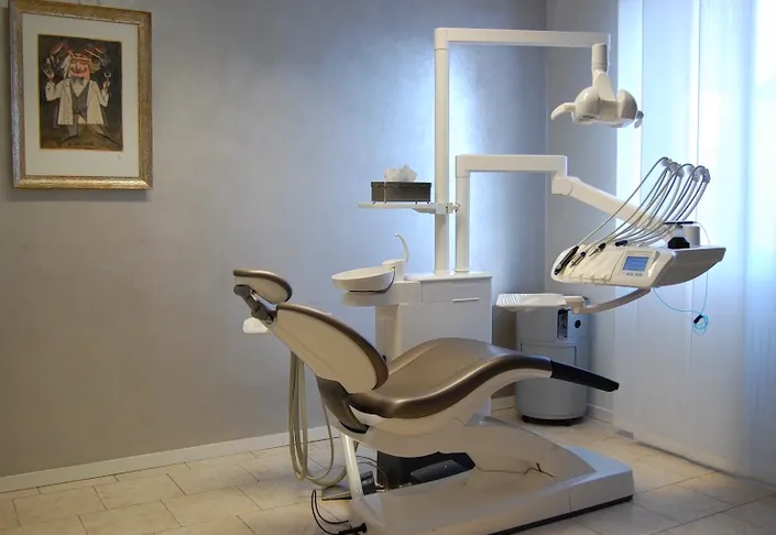 Dott. Nicola Murgolo. Studio Odontoiatrico Srl