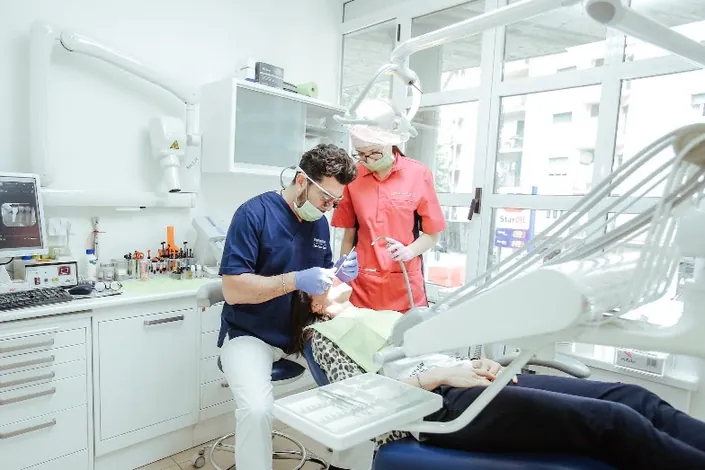 Leonino Lago Clinic