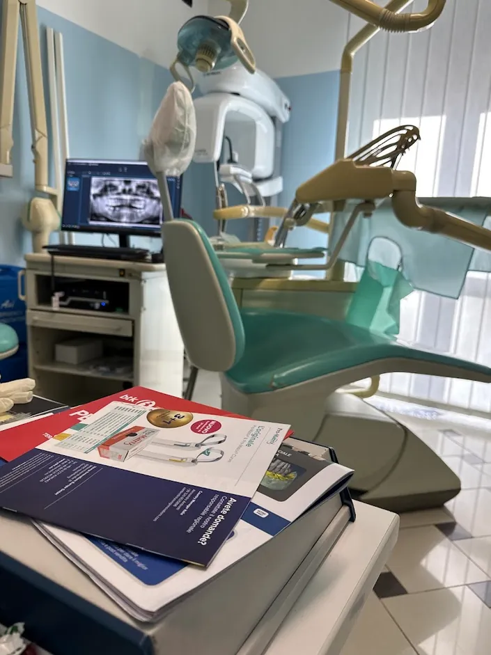 Studio Dentistico 24 Ore M. Gassem Farhangh – Dentista Milano