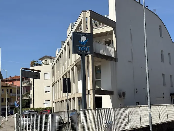 Studio Dentistico Centro Dentale Toti